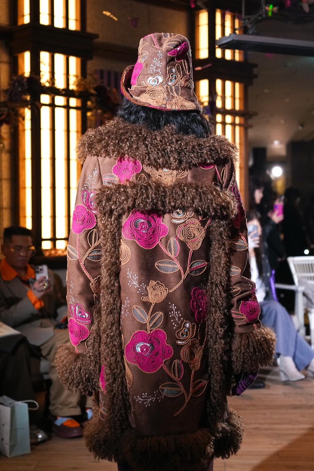 アナ スイ(ANNA SUI) 2025-26年秋冬ウィメンズコレクション  - 写真3