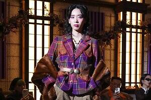 アナ スイ 2025-26年秋冬コレクション - 「気まぐれな遺産相続者」をテーマに