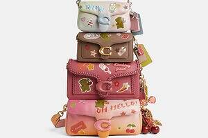 コーチの体験型ストア「コーチ プレイ 大阪」心斎橋に、チャームやストラップをカスタマイズ