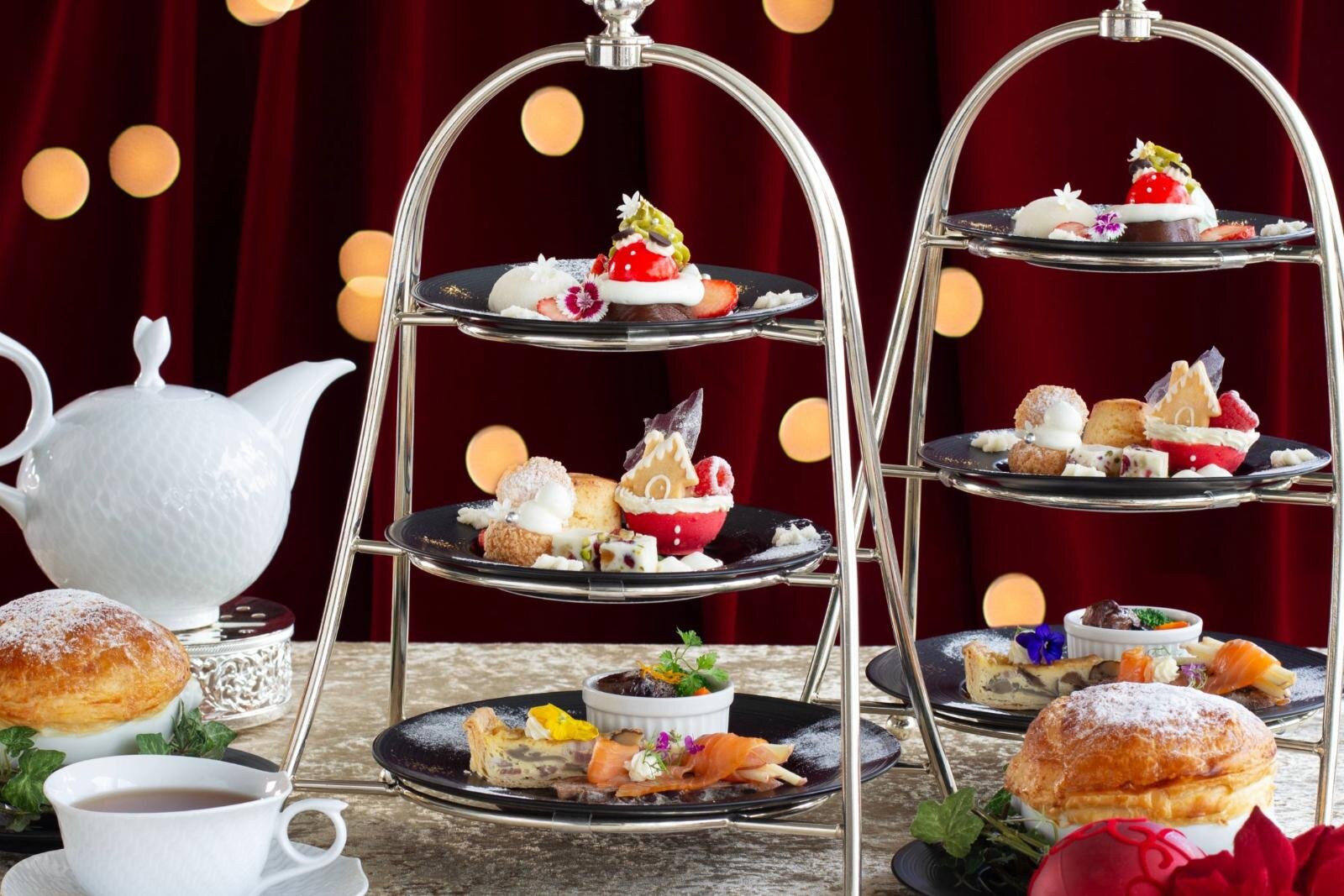 ウェスティンホテル大阪25年クリスマスアフタヌーンティー、”煙突にはまったサンタ”のチョコムース