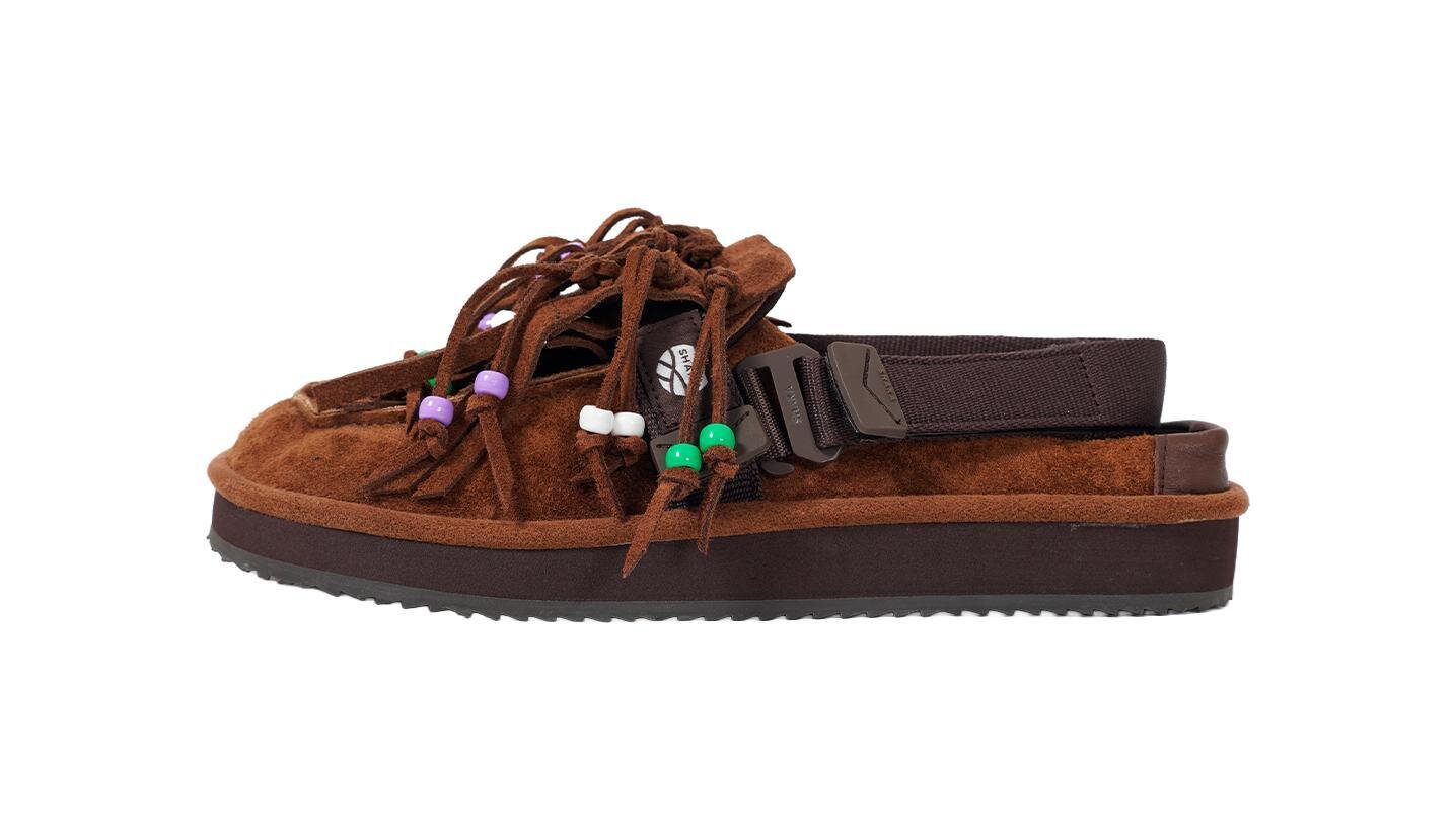 シャカの6WAYモカシン風シューズ、タッセル・ビーズ付きフリンジ・踵ストラップを自由に着脱｜写真3