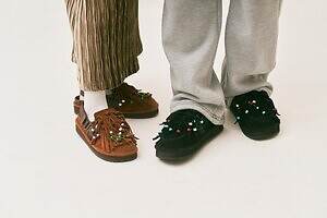 シャカの6WAYモカシン風シューズ、タッセル・ビーズ付きフリンジ・踵ストラップを自由に着脱｜写真13