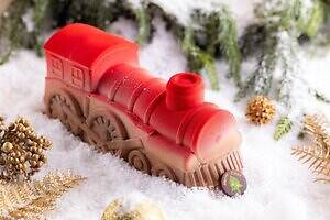 ヒルトン京都25年クリスマス、“まるでスノードーム”なオーナメント型ショート＆トレインケーキ｜写真4