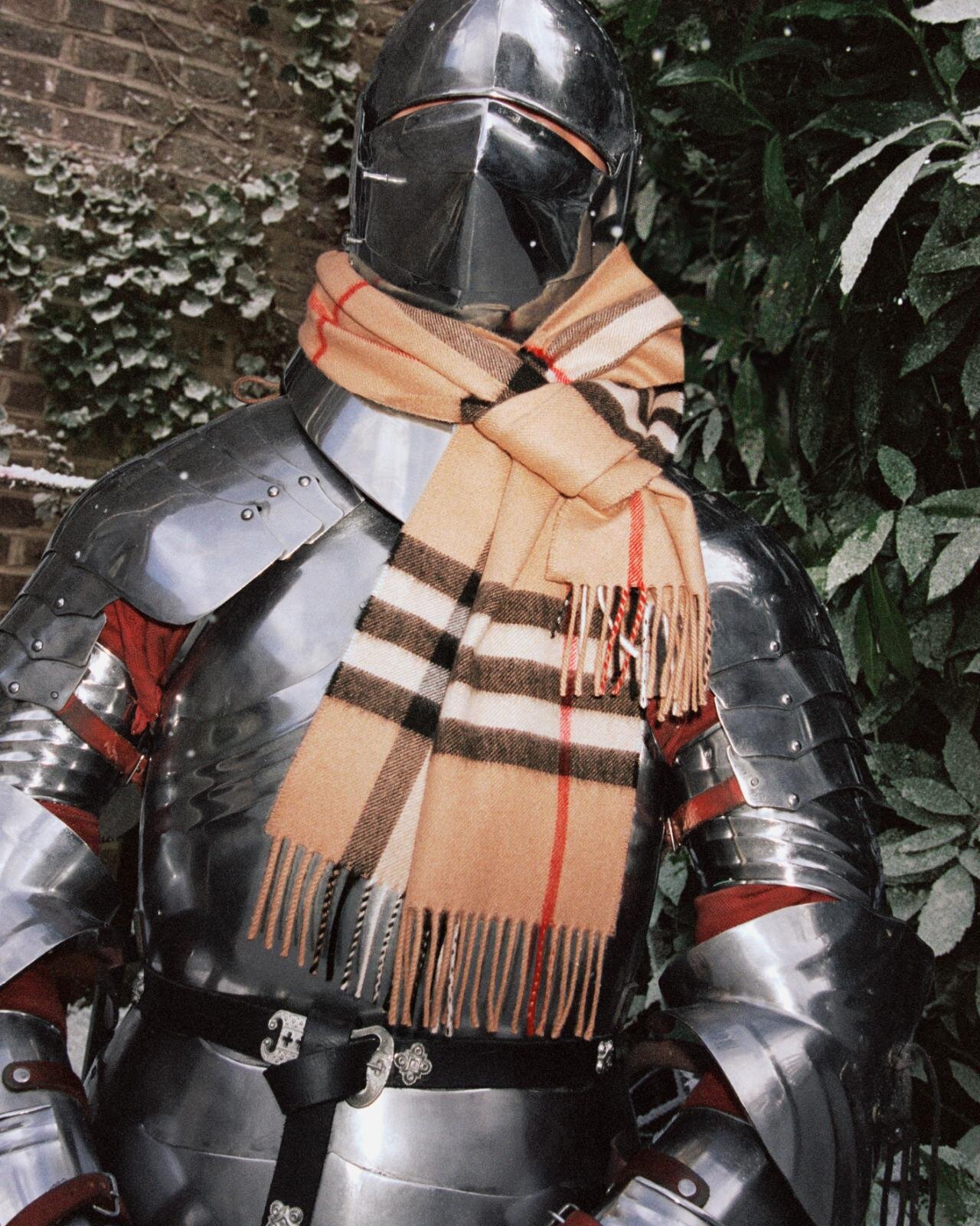 バーバリー“チェック柄”カシミヤマフラー、ふんわりアルパカウールブレンドのストールも｜写真22