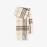 バーバリー“チェック柄”カシミヤマフラー、ふんわりアルパカウールブレンドのストールも｜写真1