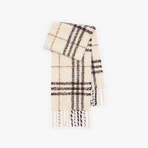 バーバリー“チェック柄”カシミヤマフラー、ふんわりアルパカウールブレンドのストールも｜写真1