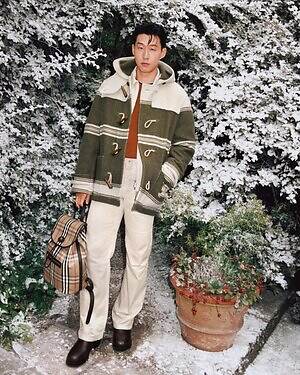 バーバリー“チェック柄”カシミヤマフラー、ふんわりアルパカウールブレンドのストールも｜写真12