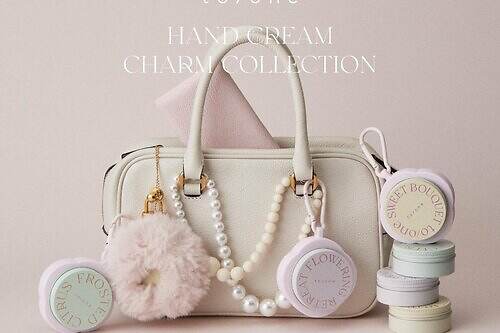 トーン25年冬“ころんと丸い”お守りハンドクリーム、ふわふわファーチャーム付き