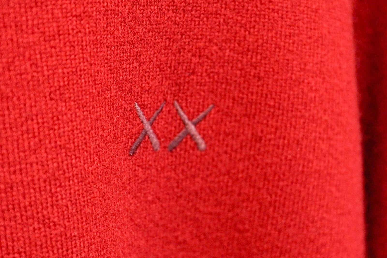 ユニクロ×KAWSニットウェア、カシミヤセーターや“XX刺繍”のヒートテックニットマフラー｜写真45