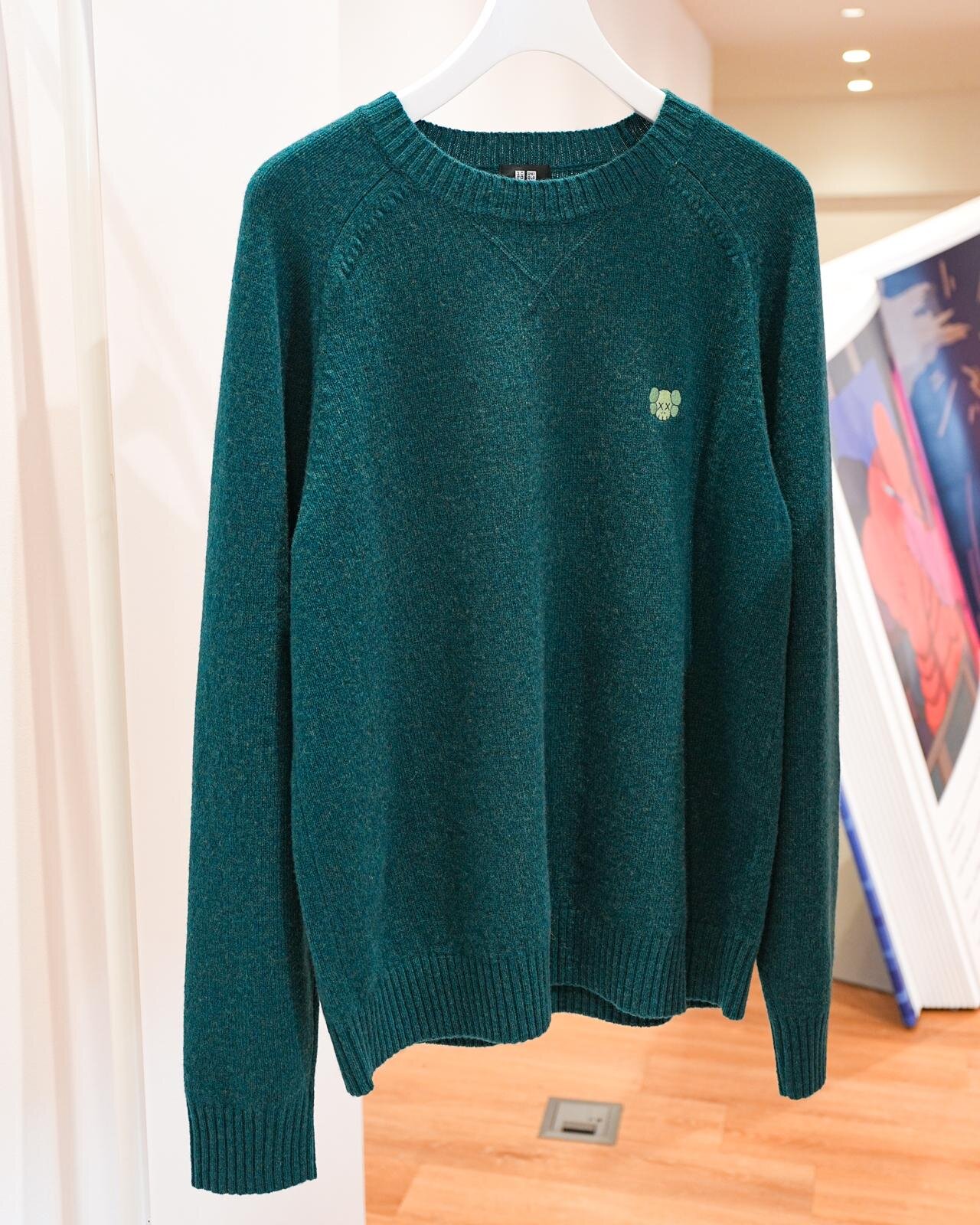 ユニクロ×KAWSニットウェア、カシミヤセーターや“XX刺繍”のヒートテックニットマフラー｜写真55