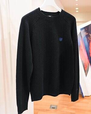 ユニクロ×KAWSニットウェア、カシミヤセーターや“XX刺繍”のヒートテックニットマフラー｜写真53