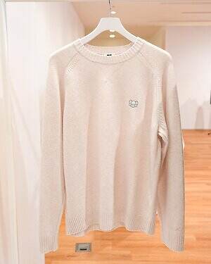 ユニクロ×KAWSニットウェア、カシミヤセーターや“XX刺繍”のヒートテックニットマフラー｜写真52