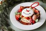 ザ ストリングス 表参道クリスマス限定「スノーマンリース パンケーキ」フレッシュ苺＆チョコアイスのせ｜写真2