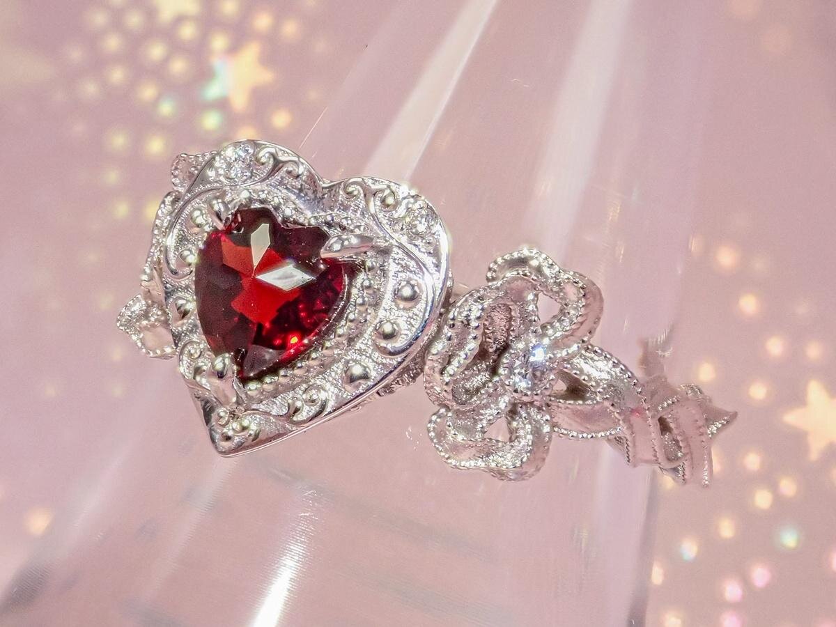 大人のセボンスター“本物の宝石”ジュエリー、ハート×鍵ペンダントがカプセルトイで - カラッツから｜写真8