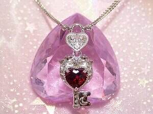 大人のセボンスター“本物の宝石”ジュエリー、ハート×鍵ペンダントがカプセルトイで - カラッツから｜写真6