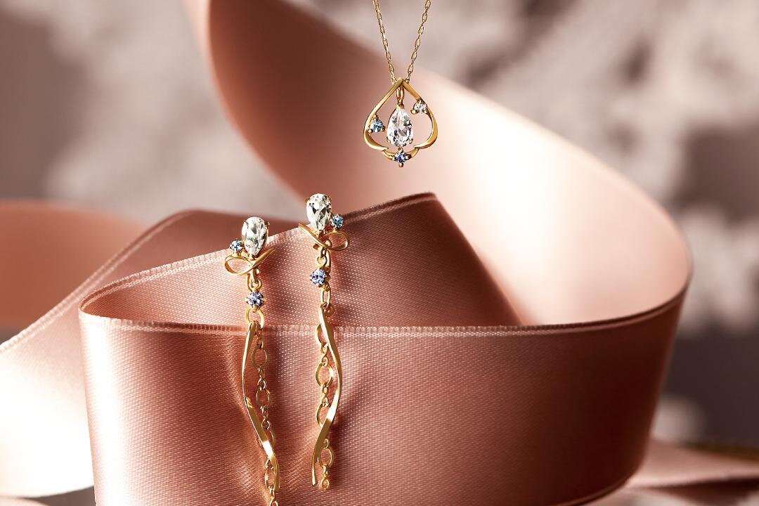 テイクアップ「ワルツ」着想のお守りジュエリー、“舞踏会やエーデルワイス”の天然石ピアスなど