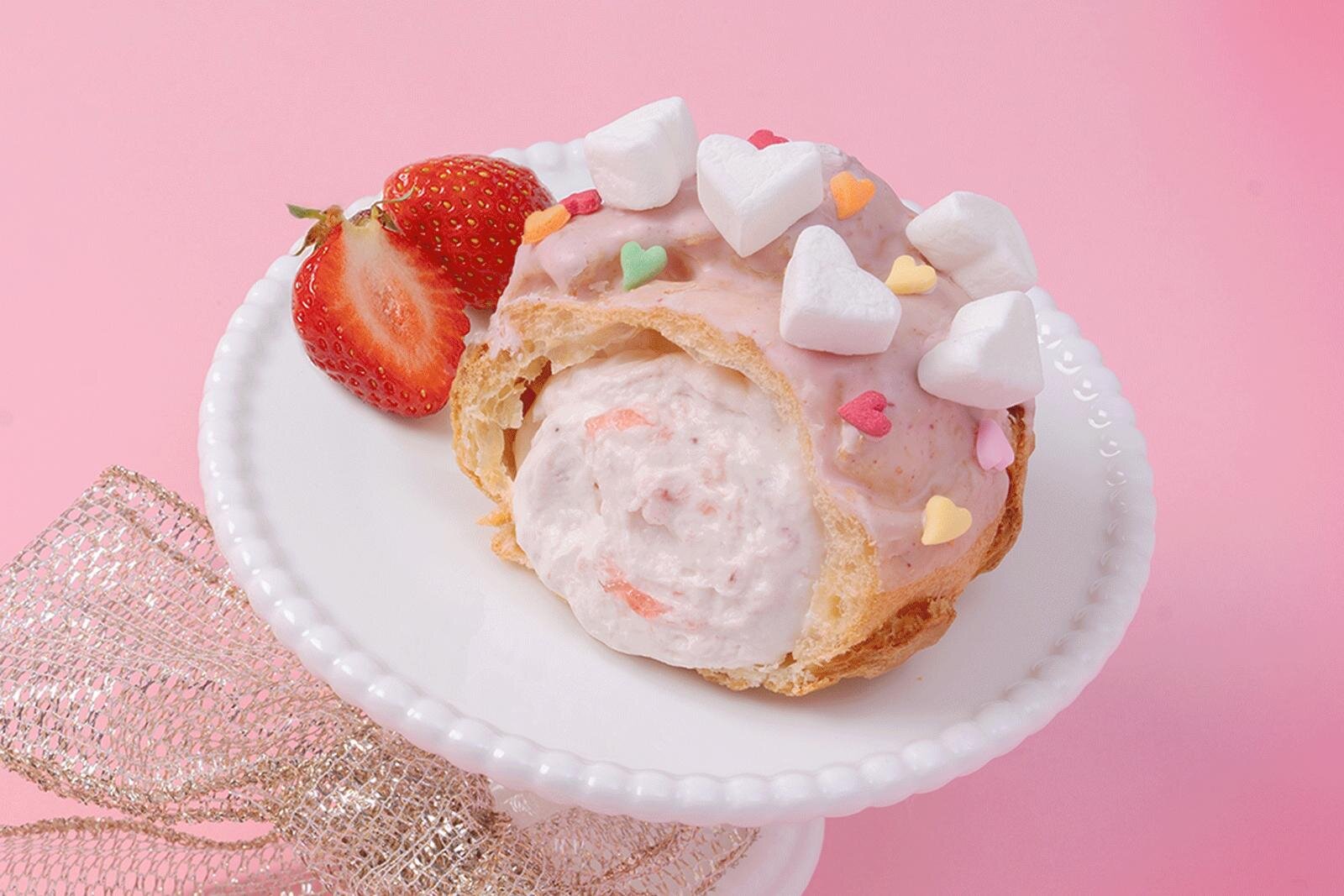 ビアードパパ×「プリキュア」苺ミルクシュークリーム、ハート型マシュマロを“可愛く”トッピング