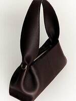 ポレーヌのアイコンバッグ「ヌメロ・ヌフ」から初のショルダータイプ、曲線フォルム×上質レザー｜写真12