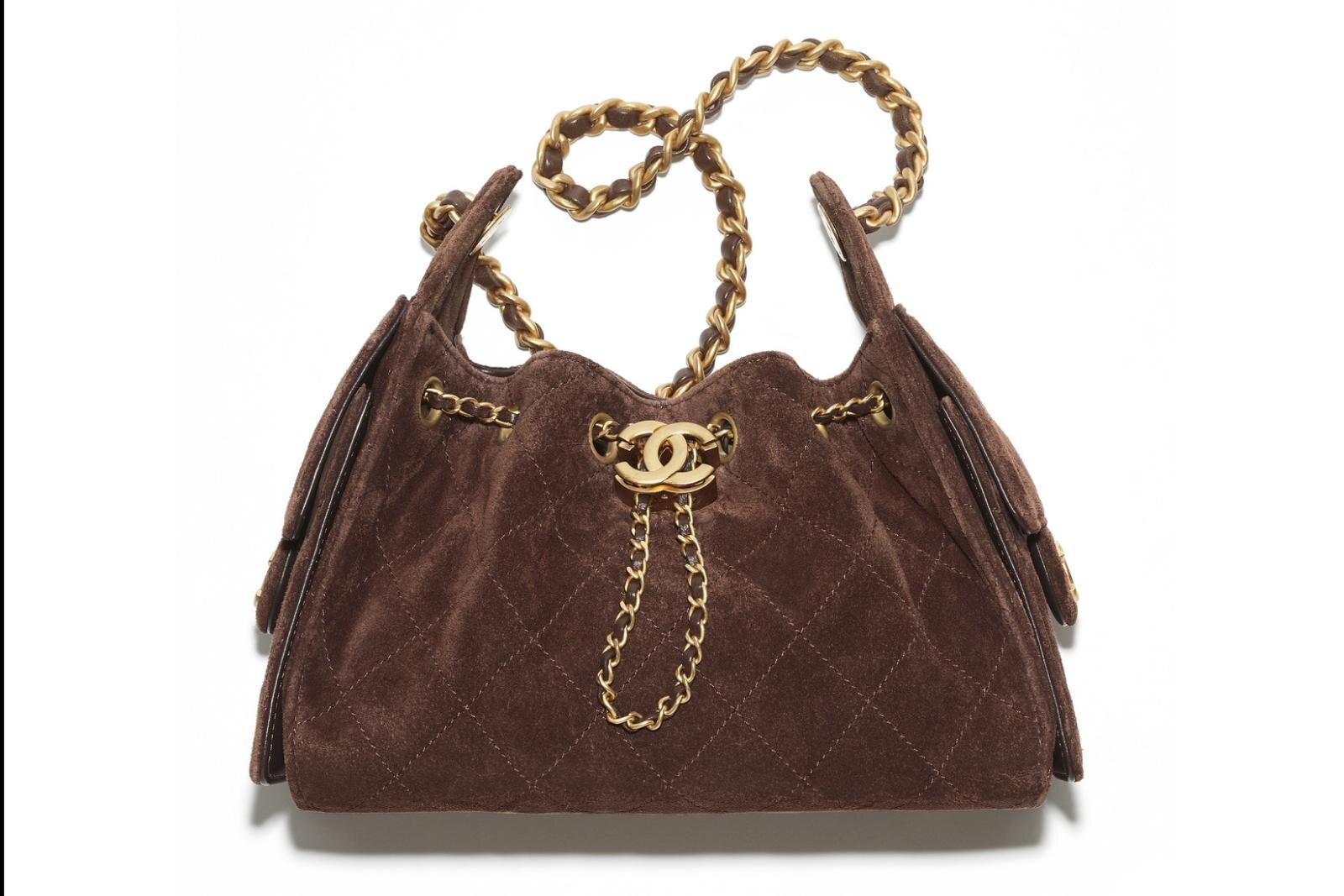 シャネルのキルティングバッグ「シャネル 25」メタリックレザー＆マットなスエードで