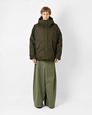 ラッド ミュージシャン×ザンターの超軽量ダウンジャケット、ミニマルなボックスシルエット｜写真4