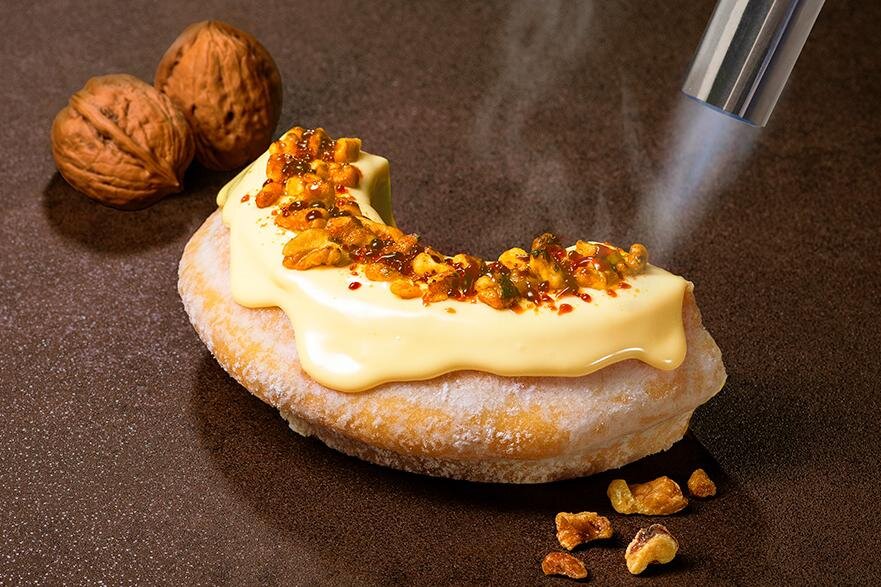 ねんりん家の大丸東京店限定バームクーヘン”くるみ×キャラメリゼ”をハーフサイズで