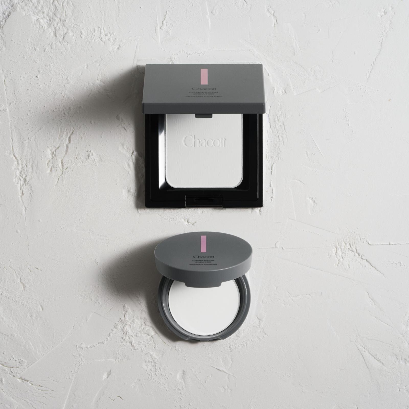 チャコット・コスメティクスの人気フェイスパウダーがミニサイズに！“ふんわり”美しい陶器肌へ｜写真2