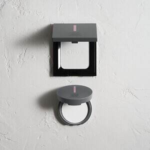 チャコット・コスメティクスの人気フェイスパウダーがミニサイズに！“ふんわり”美しい陶器肌へ｜写真2