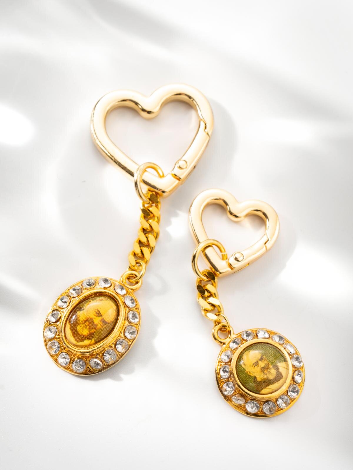 貴和製作所“フラワービーズ”煌めくピンクスニーカー＆クリスタルのリボンクリップ、ラフォーレ原宿で｜写真4