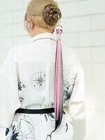 貴和製作所“フラワービーズ”煌めくピンクスニーカー＆クリスタルのリボンクリップ、ラフォーレ原宿で｜写真15