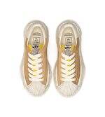 メゾン ミハラヤスヒロ“最大規模”の新旗艦店が神宮前ビルディングに、限定スニーカーも｜写真1