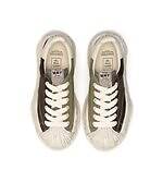 メゾン ミハラヤスヒロ“最大規模”の新旗艦店が神宮前ビルディングに、限定スニーカーも｜写真5