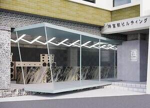 メゾン ミハラヤスヒロ“最大規模”の新旗艦店が神宮前ビルディングに、限定スニーカーも｜写真17