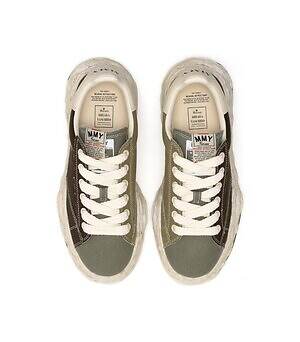 メゾン ミハラヤスヒロ“最大規模”の新旗艦店が神宮前ビルディングに、限定スニーカーも｜写真8