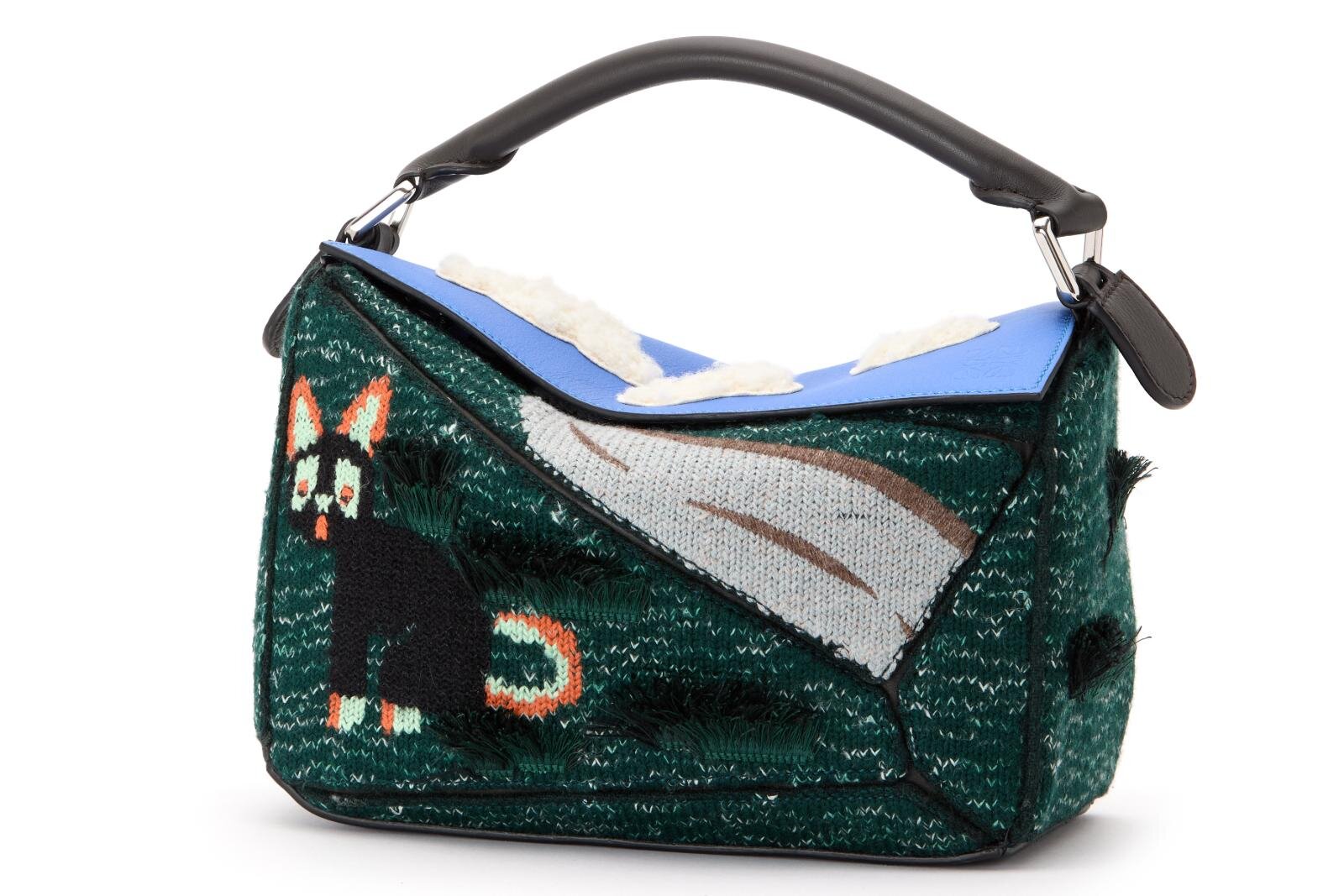 ロエベ“猫を描く画家”ルイス・ウェイン着想のバッグやウェア、猫モチーフの「パズル」など