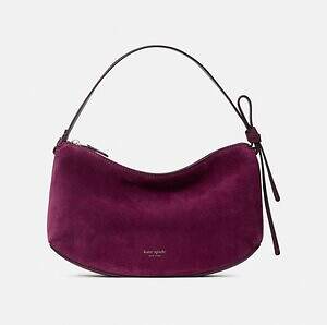 ケイト・スペードの25年クリスマス、“スタッズ”煌めくバケットバッグ＆羊のもこもこバッグチャーム｜写真1