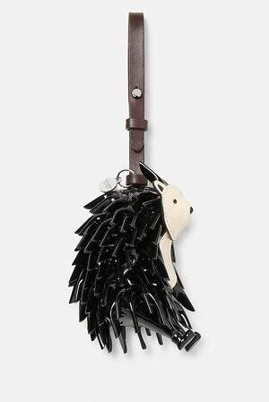 ケイト・スペードの25年クリスマス、“スタッズ”煌めくバケットバッグ＆羊のもこもこバッグチャーム｜写真9