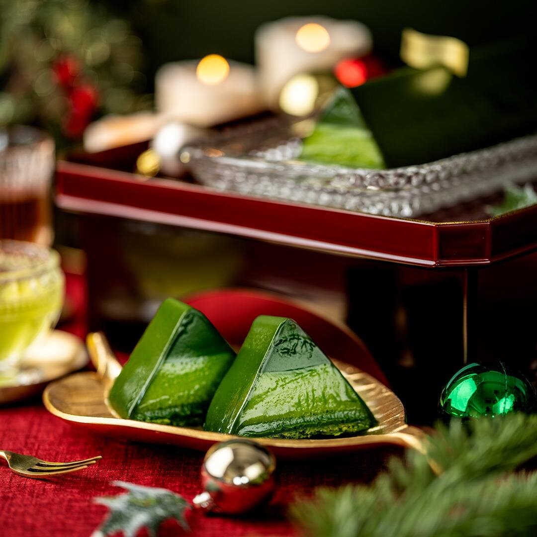 祇園辻利の25年クリスマスケーキ、濃茶ショコラムースや抹茶塩ガナッシュなど“5種の抹茶”を重ねて｜写真9