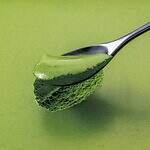 祇園辻利の25年クリスマスケーキ、濃茶ショコラムースや抹茶塩ガナッシュなど“5種の抹茶”を重ねて｜写真3