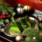 祇園辻利の25年クリスマスケーキ、濃茶ショコラムースや抹茶塩ガナッシュなど“5種の抹茶”を重ねて｜写真7