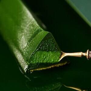 祇園辻利の25年クリスマスケーキ、濃茶ショコラムースや抹茶塩ガナッシュなど“5種の抹茶”を重ねて｜写真10