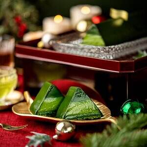 祇園辻利の25年クリスマスケーキ、濃茶ショコラムースや抹茶塩ガナッシュなど“5種の抹茶”を重ねて｜写真9
