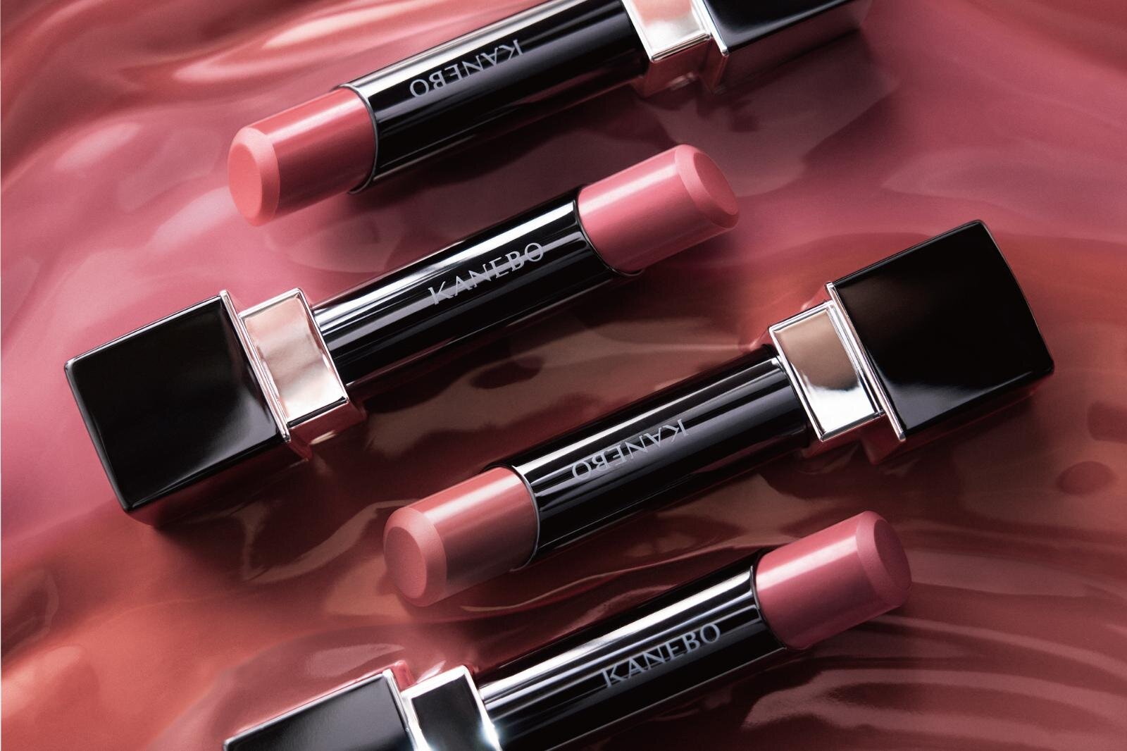 カネボウ2026年春コスメ“美容液リップ”「ルージュスターヴァイブラント」に新色