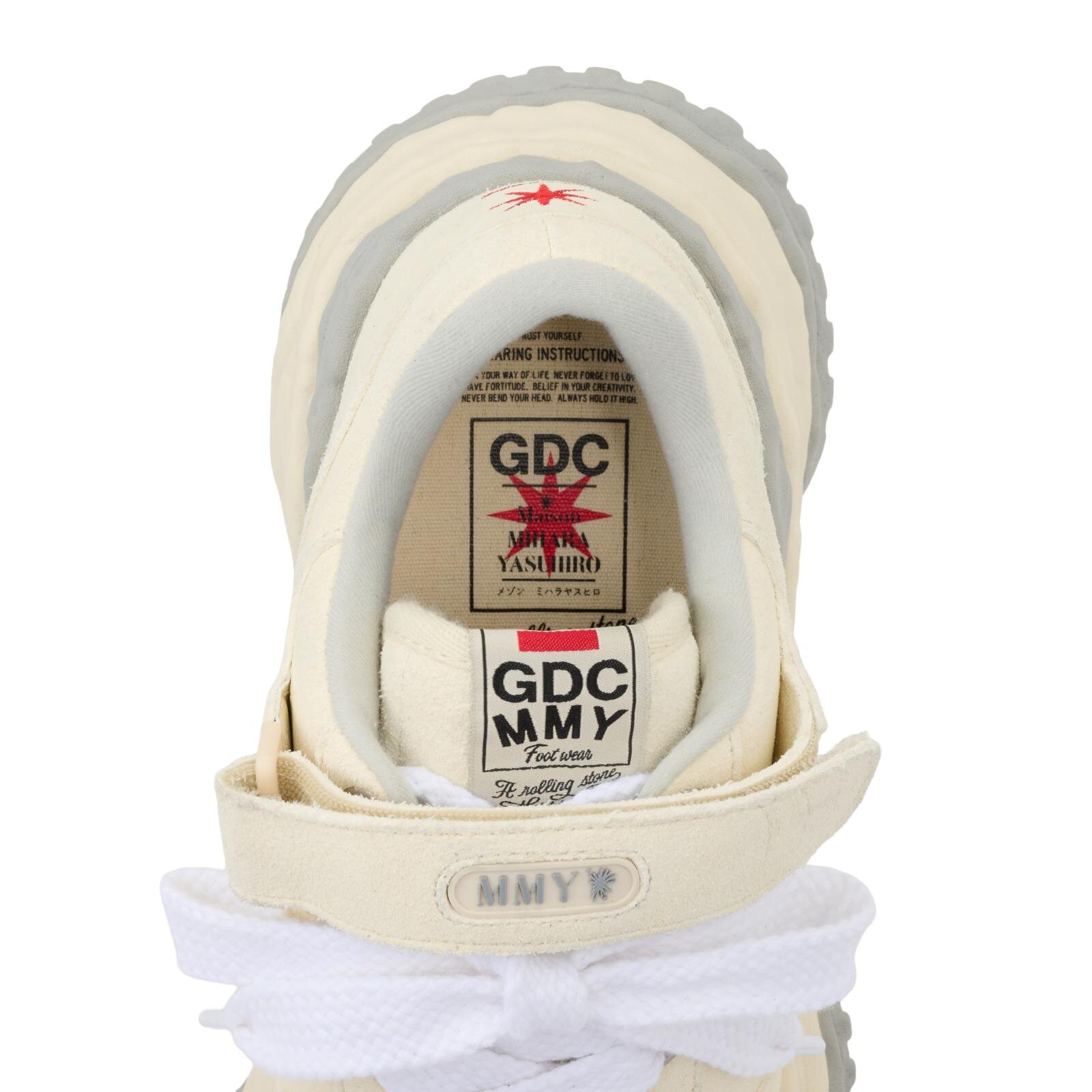 メゾン ミハラヤスヒロ×GDC、“赤い8芒星”刺繍のスニーカー＆熊と鷹のサテンブルゾン｜写真12