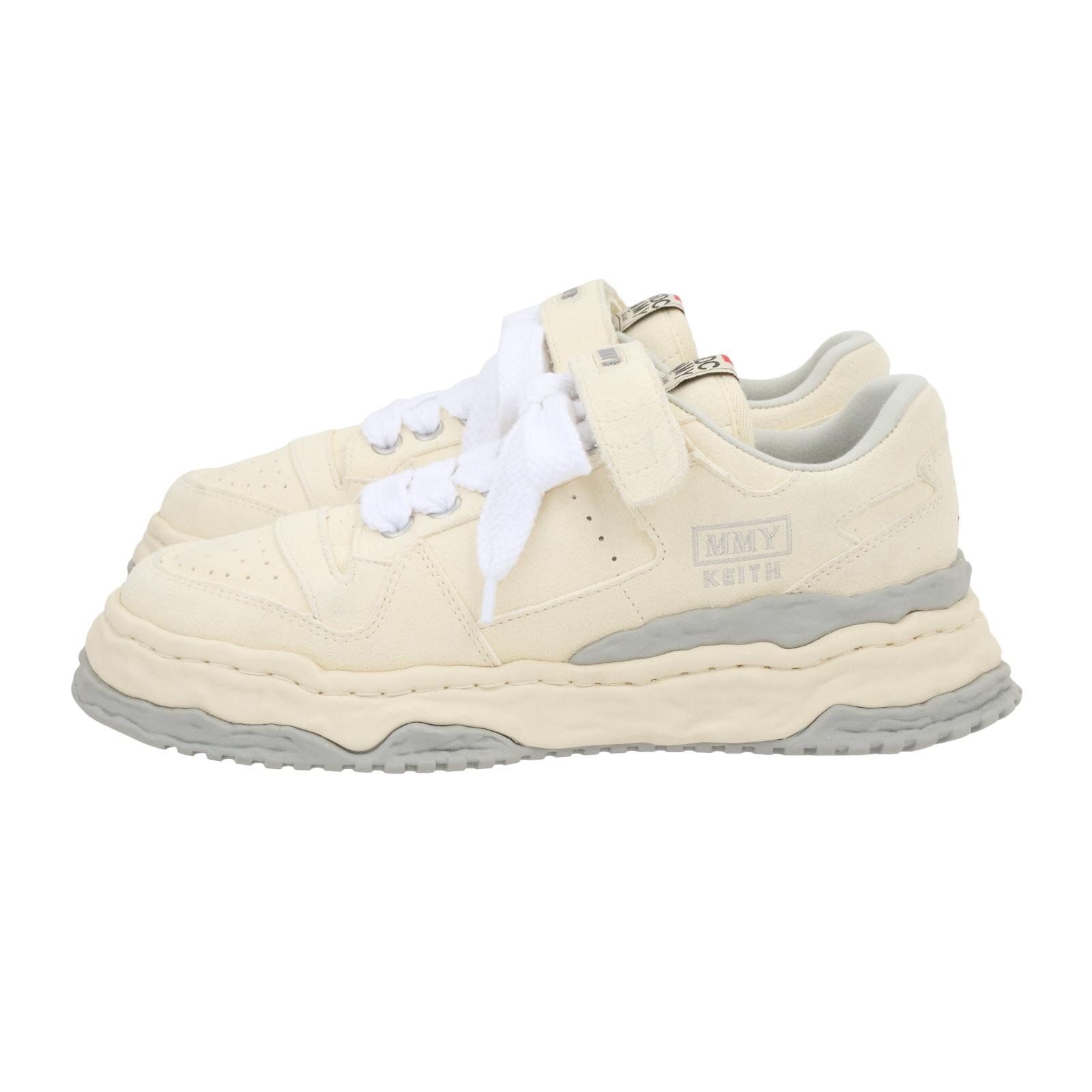 メゾン ミハラヤスヒロ×GDC、“赤い8芒星”刺繍のスニーカー＆熊と鷹のサテンブルゾン｜写真8