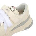 メゾン ミハラヤスヒロ×GDC、“赤い8芒星”刺繍のスニーカー＆熊と鷹のサテンブルゾン｜写真10