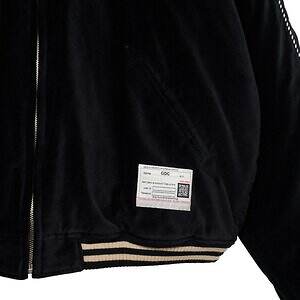 メゾン ミハラヤスヒロ×GDC、“赤い8芒星”刺繍のスニーカー＆熊と鷹のサテンブルゾン｜写真15