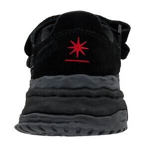 メゾン ミハラヤスヒロ×GDC、“赤い8芒星”刺繍のスニーカー＆熊と鷹のサテンブルゾン｜写真5