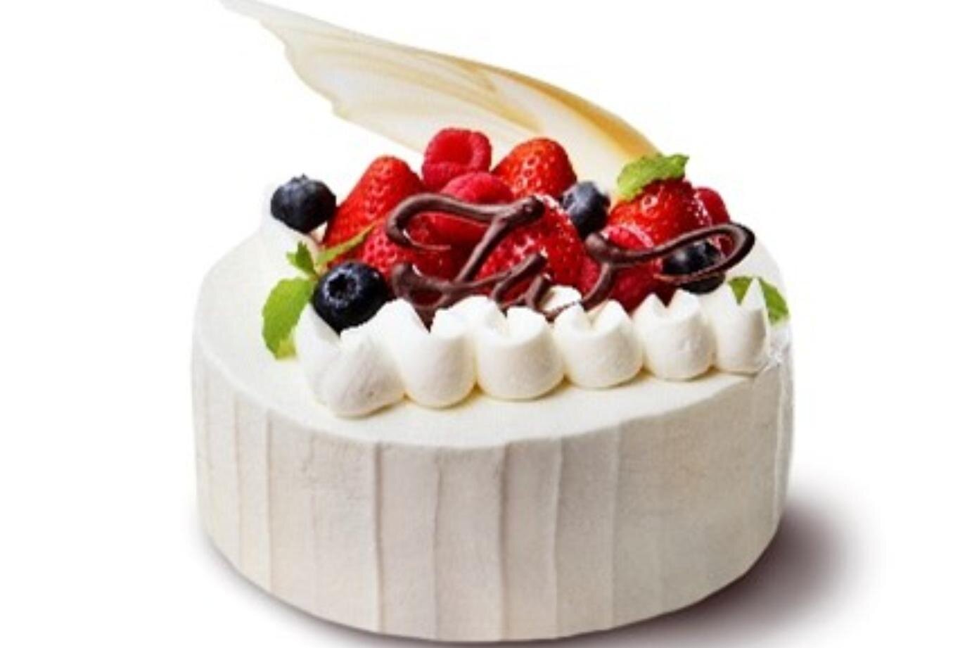 JWマリオット・ホテル奈良25年クリスマスケーキ、羽モチーフの苺ショート＆”鹿の角チョコ”乗せケーキ