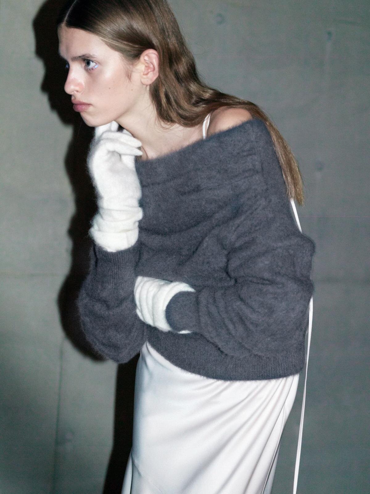 フォックスカシミヤオフショルプルオーバー 23,540円