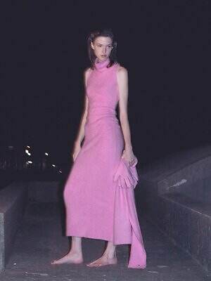 スナイデル“上質素材”のウェア、スカーフ付きミドルコート&ふわふわオフショルニット|写真7